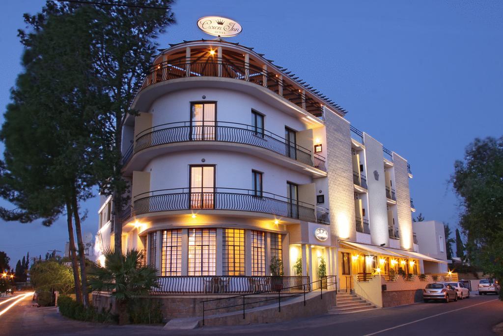 Hotel Crown Inn
